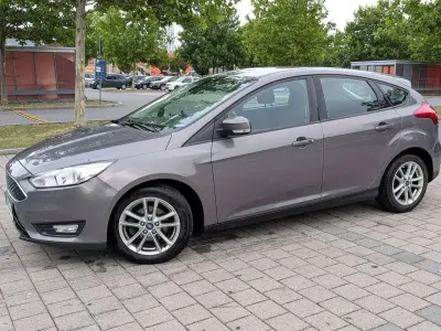 Gebraucht Ford Focus Business Edition 125 PS (91 kW) 2016 Grau Limousine