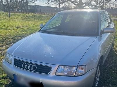 Usata Audi A3 100 CV (73 kW) 2000 Argento Utilitaria