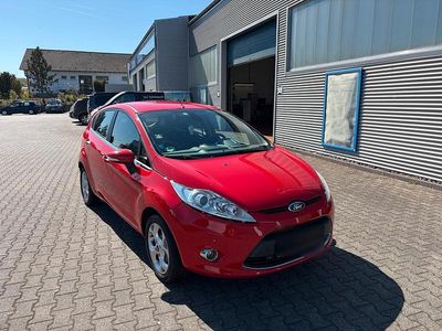 Usata Ford Fiesta 95 CV (69 kW) 2010 Rosso Utilitaria