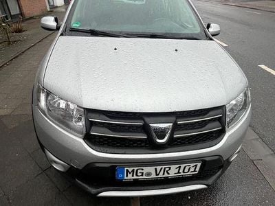 Gebraucht Dacia Sandero Prestige 90 PS (66 kW) 2015 Grau Limousine