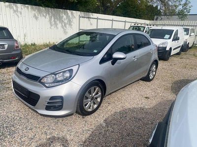 Usata Kia Rio 84 CV (61 kW) 2016 Argento Utilitaria
