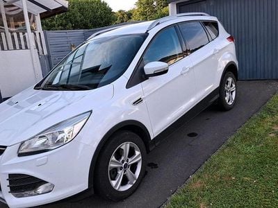 Gebraucht Ford Kuga 140 PS (102 kW) 2014 Weiß SUV