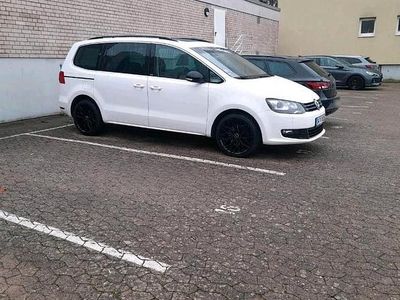 Second-hand VW Sharan 170 CP (125 kW) 2011 Alb Monovolum