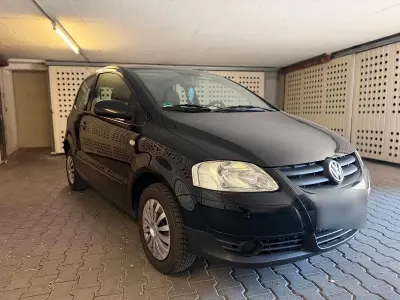 Gebraucht VW Fox Refresh 54 PS (39 kW) 2010 Schwarz Kleinwagen