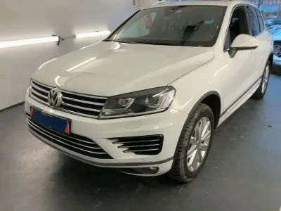 Używany VW Touareg Terrain Tech 262 KM (192 kW) 2015 Biały SUV
