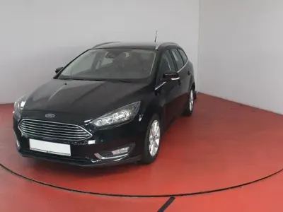 Gebraucht Ford Focus Titanium 120 PS (88 kW) 2017 Schwarz (metallic) Kombi