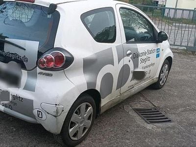 Usata Toyota Aygo 75 CV (55 kW) 2010 Bianco Utilitaria