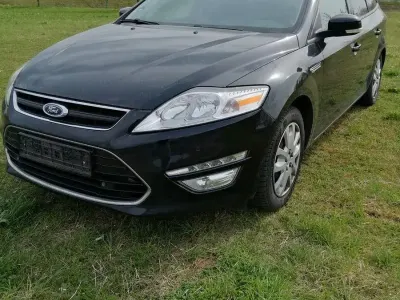 Gebraucht Ford Mondeo 140 PS (102 kW) 2012 Schwarz Kombi