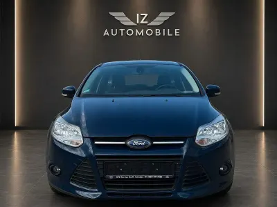 Gebraucht Ford Focus SYNC Edition 101 PS (74 kW) 2014 Blau Kombi