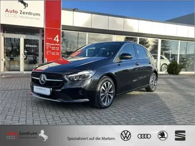 Gebraucht Mercedes B200 Advanced 150 PS (110 kW) 2024 Kosmosblack  met. Kleinwagen