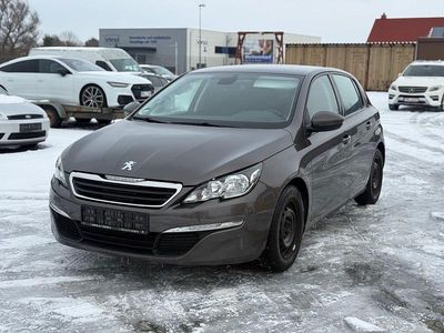 Gebraucht Peugeot 308 Active 125 PS (91 kW) 2014 Braun Kleinwagen