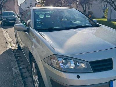 Grau Gebraucht 2004 Renault Mégane Cabriolet Cabrio | 2.900 €