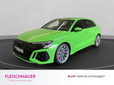 Gebraucht Audi RS3 Sportback Premium 400 PS (294 kW) 2024 Kyalamigrün Kleinwagen