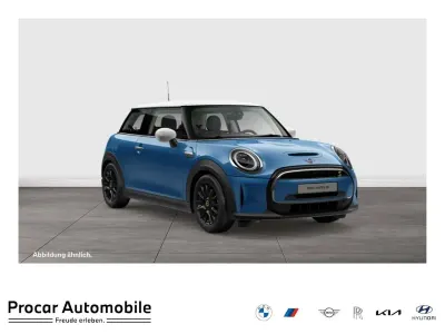 Gebraucht Mini Cooper SE 135 kW (184 PS) 2023 Island blue metallic Kleinwagen