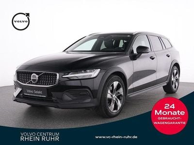 Onyx black / metallic Gebraucht 2023 Volvo V60 CC Plus Kombi | 32.980 € (Guter Preis)