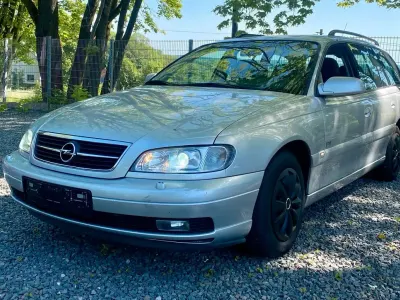 Gebraucht Opel Omega Design Edition 144 PS (105 kW) 2002 Silber Kombi