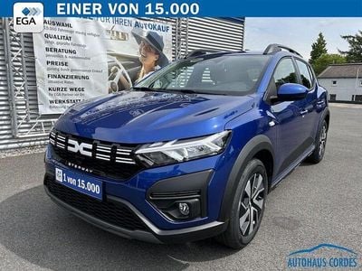 Nouă Dacia Sandero Expression 91 CP (66 kW) 2025 Albastru Hatchback