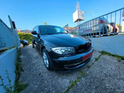 Gebraucht BMW 116 170 PS (125 kW) 2010 Schwarz Kleinwagen