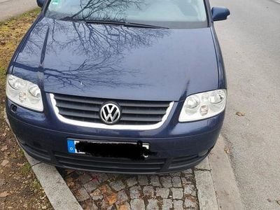 Blau Gebraucht 2006 VW Touran Highline Van / Kleinbus | 3.699 € (Etwas zu teuer)