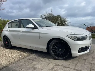 Używany BMW 118 Urban Line 150 KM (110 kW) 2017 Biały Hatchback