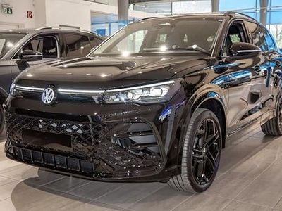 Nouă VW Tiguan R-line 204 CP (150 kW) 2026 Negru SUV