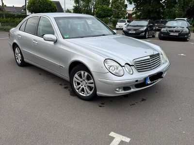 Mercedes E220