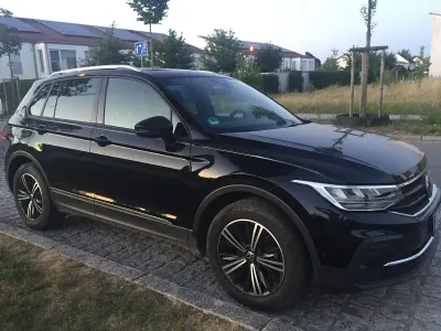 Gebraucht VW Tiguan United 150 PS (110 kW) 2021 Schwarz SUV