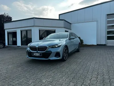 Gebraucht BMW 520 200 PS (147 kW) 2024 Grau Kombi