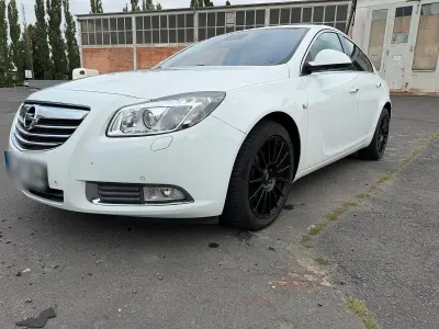 Gebraucht Opel Insignia 195 PS (143 kW) 2013 Limousine