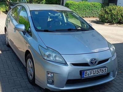 Usata Toyota Prius Executive 99 CV (72 kW) 2012 Argento Berlina