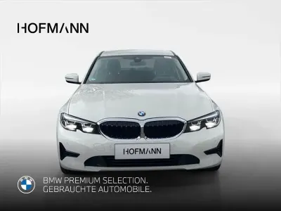 Gebraucht BMW 318 Advantage 156 PS (114 kW) 2021 Alpinweiß uni Limousine