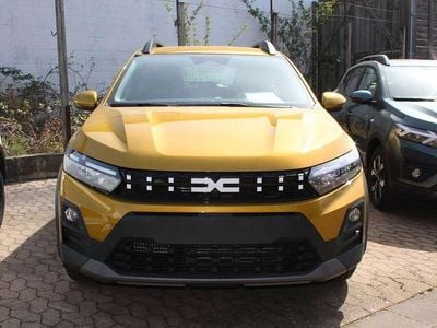 Neu Dacia Sandero Expression 110 PS (80 kW) 2026 Amber yellow Kleinwagen