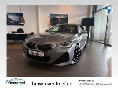 Gebraucht BMW 220 184 PS (135 kW) 2025 Skyscraper grau metallic Coupé
