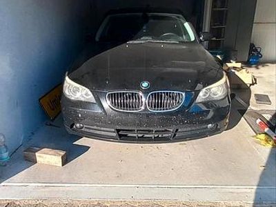 BMW 523
