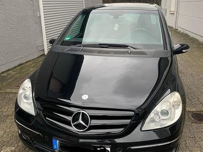 Gebraucht Mercedes B200 136 PS (100 kW) 2008 Schwarz Van / Kleinbus
