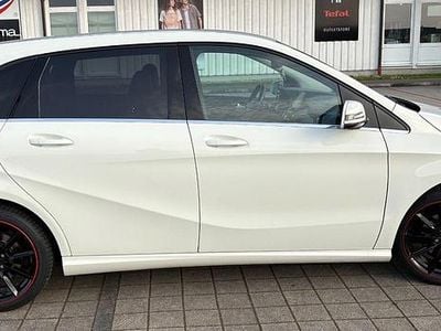 Gebraucht Mercedes B220 170 PS (125 kW) 2018 Weiß Van / Kleinbus