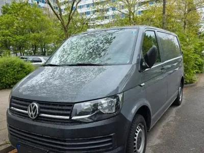 Gebraucht VW Transporter 150 PS (110 kW) 2018 Grau Van