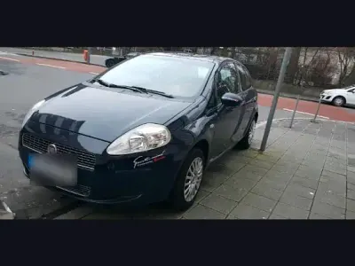Usata Fiat Punto 70 CV (51 kW) 2009 Blu Utilitaria