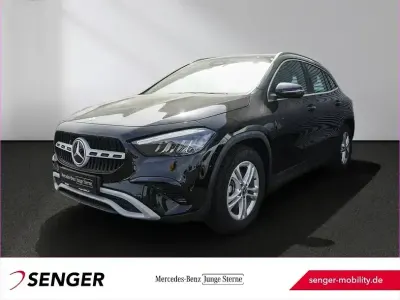 Gebraucht Mercedes GLA200 163 PS (119 kW) 2024 Unilack nachtschwarz SUV