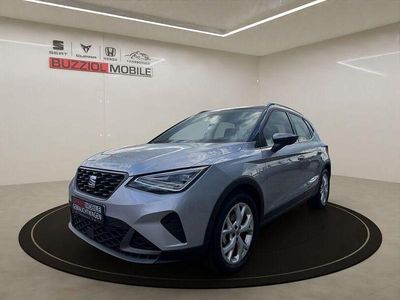 Gebraucht Seat Arona FR 150 PS (110 kW) 2023 Urban silver (metallic) SUV