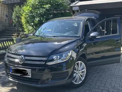 Gebraucht VW Tiguan Trendline 122 PS (89 kW) 2014 Schwarz SUV