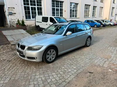 Gebraucht BMW 318 Comfort Edition 143 PS (105 kW) 2009 Grau Kombi