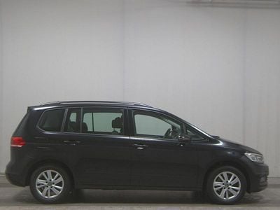 Schwarz Gebraucht 2021 VW Touran Comfortline Van / Kleinbus | 18.980 € (Guter Preis)