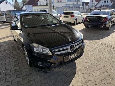 Gebraucht Mercedes A180 Urban 122 PS (89 kW) 2013 Schwarz Limousine
