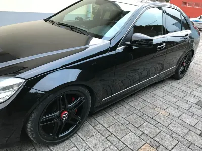 Używany Mercedes C320 Avantgarde 224 KM (164 kW) 2009 Czarny Sedan/Limuzyna
