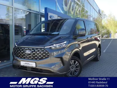 Gebraucht Ford Tourneo Titanium 170 PS (125 kW) 2026 Grau Van / Kleinbus