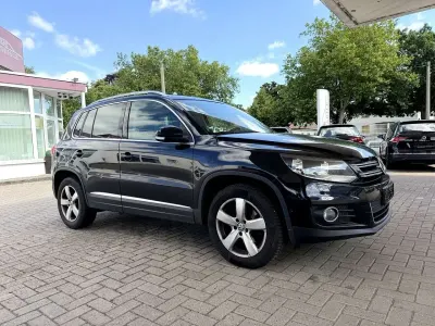 Gebraucht VW Tiguan Sport 140 PS (102 kW) 2012 Deep black perleffek SUV
