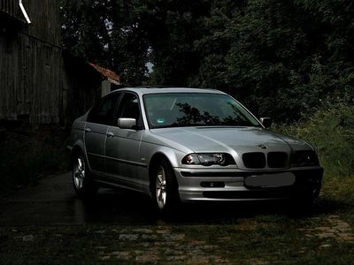 Gebraucht BMW 318 118 PS (86 kW) 2002 Silber Limousine