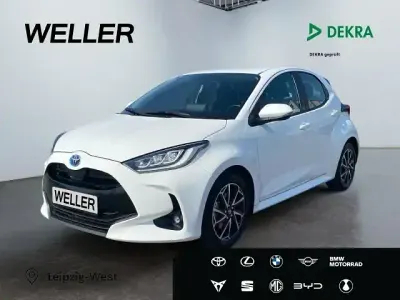 Gebraucht Toyota Yaris Hybrid Team 92 PS (67 kW) 2024 Weiß Kleinwagen