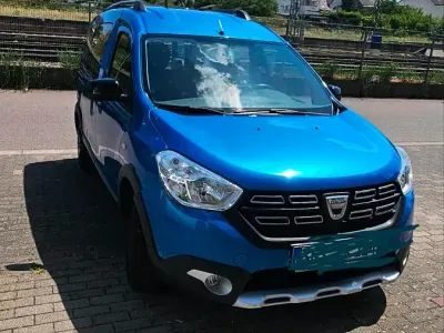 Gebraucht Dacia Dokker 102 PS (75 kW) 2018 Blau Van / Kleinbus